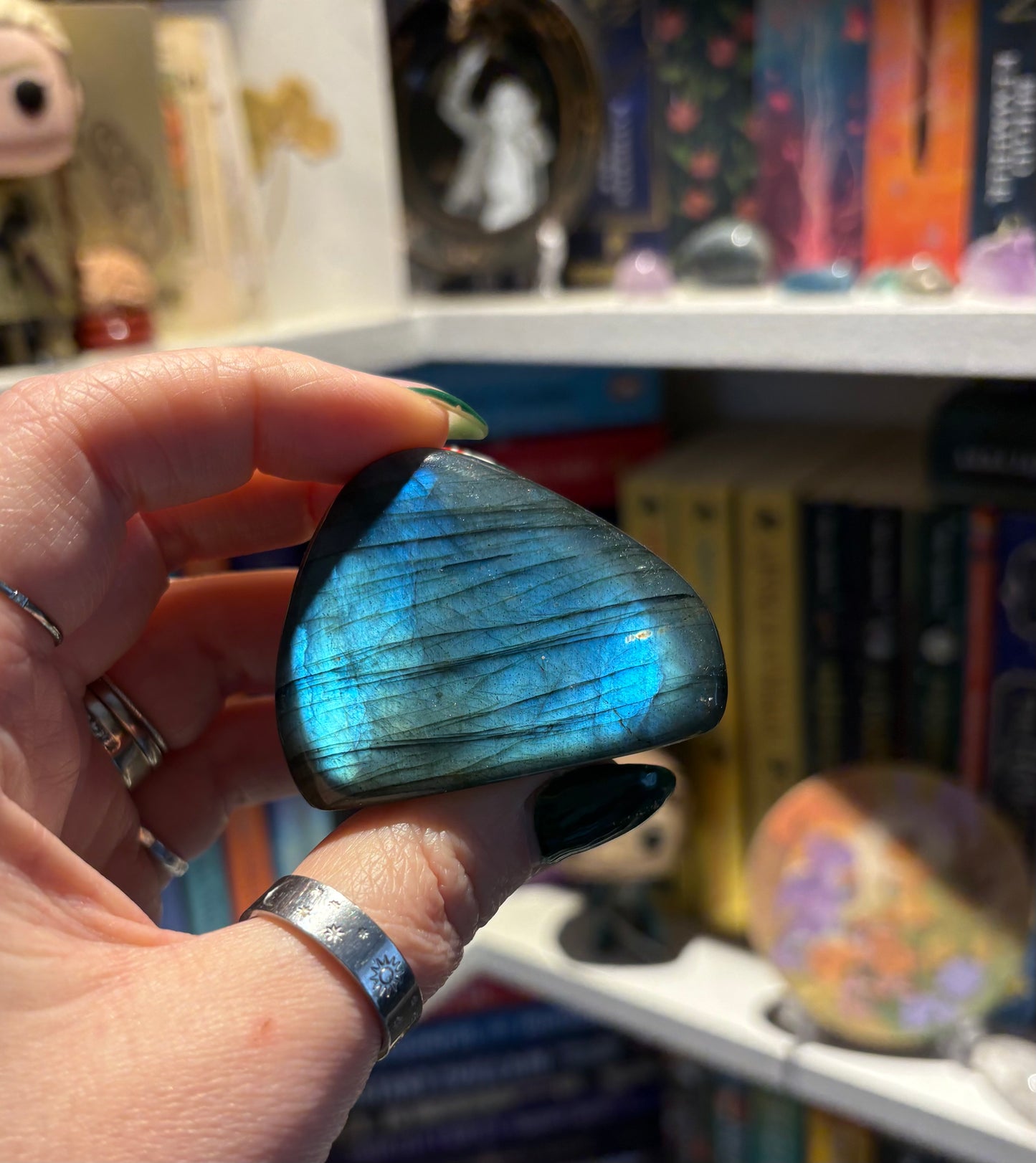Small Labradorite Freeforms with Blue Flash – Premium Quality from Madagascar