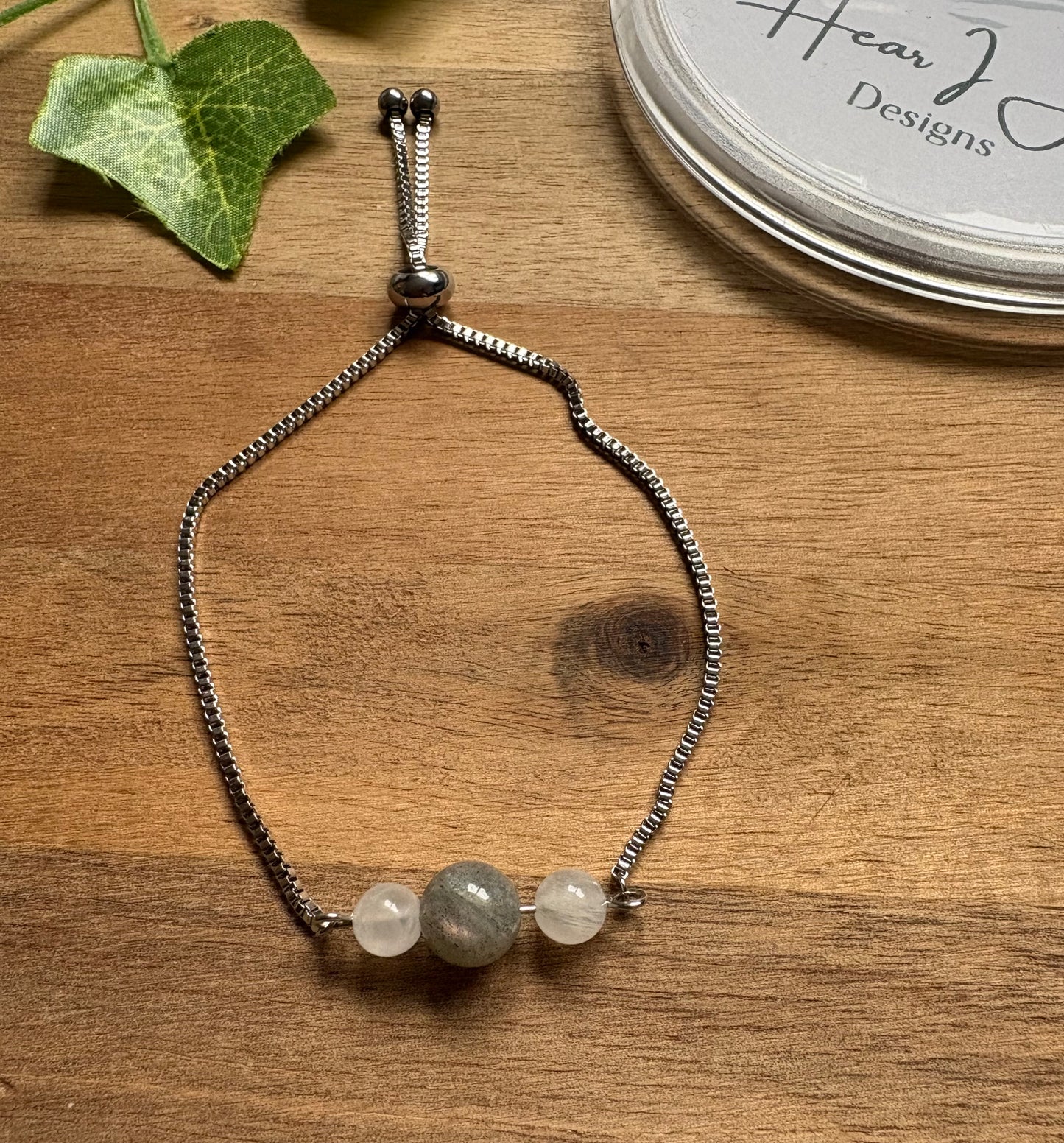 ✨ Easy-Wear Slider Bracelet – Effortless, Independent Wear