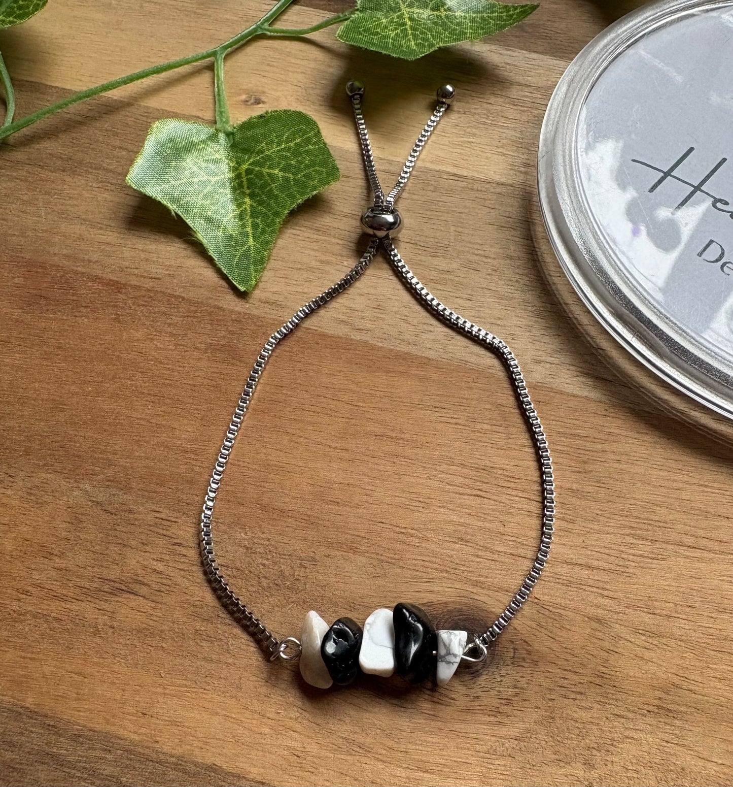 ✨ Easy-Wear Slider Bracelet – Effortless, Independent Wear